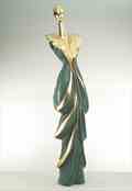 Indossatrice- vetroresina e foglia d oro cm 225 6.jpg